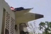 舟山印度一波音787客机坠毁机上242人、地面5名学生遇难！我驻印度使馆：机上无中国籍乘客
